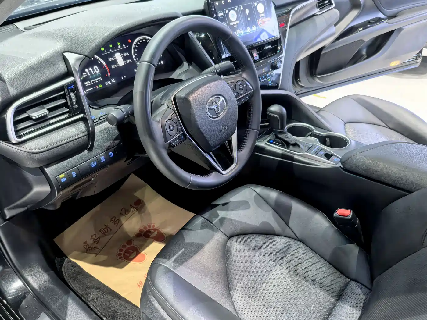 Toyota Camry 2021 2.5G Luxury Edition фото 10