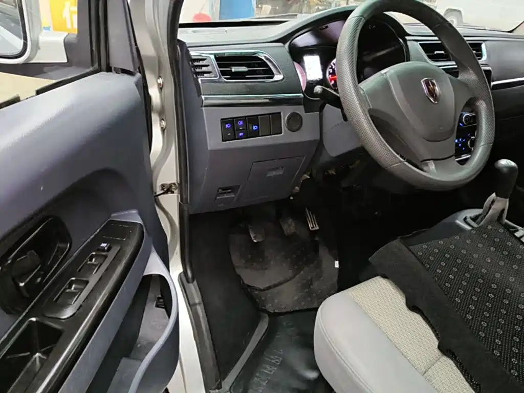 Jinbei T5 2018 2018 1.5L Double Cab Startup Dual Rear Wheel DLCG14