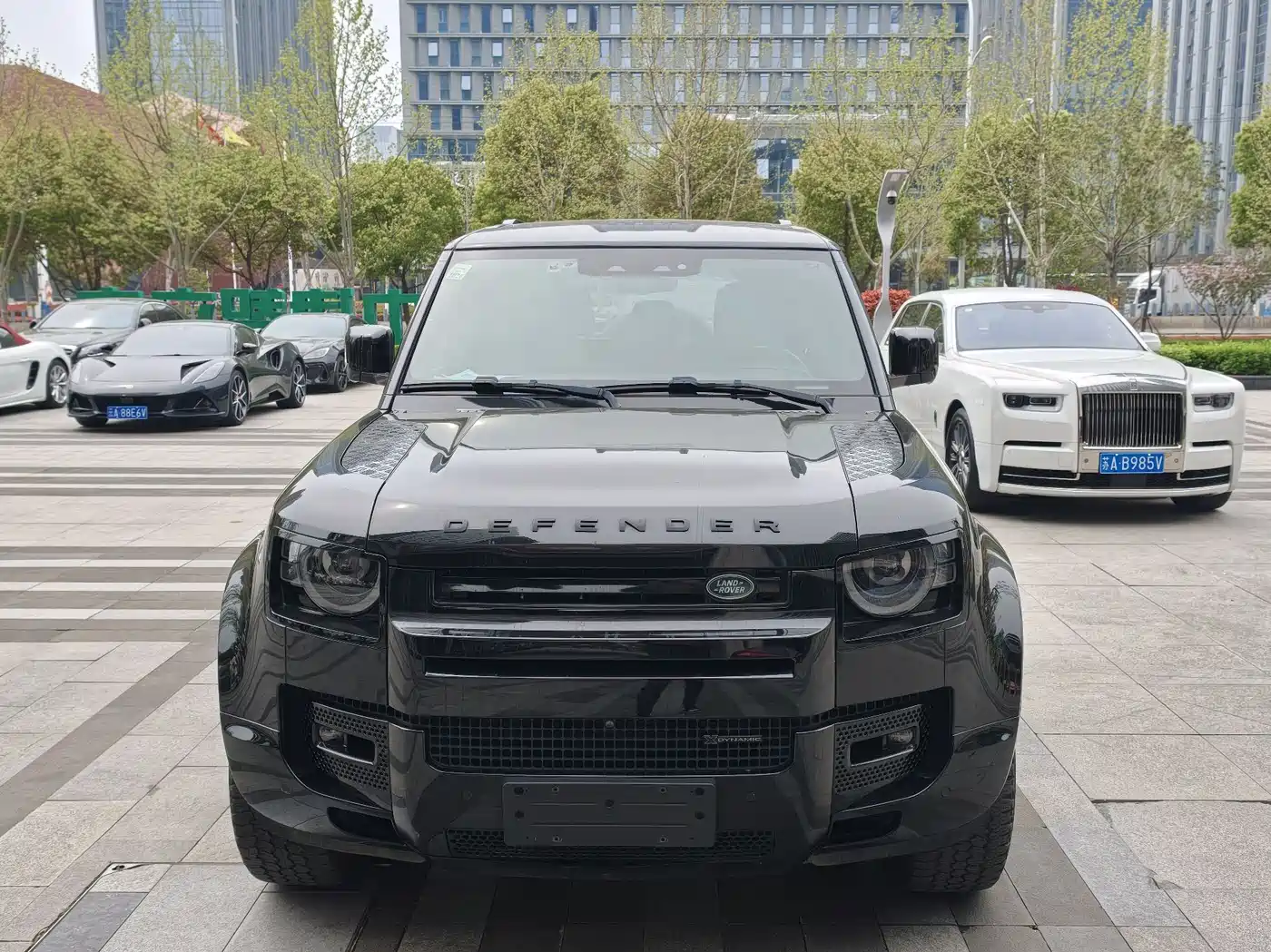 LAND ROVER DEFENDER