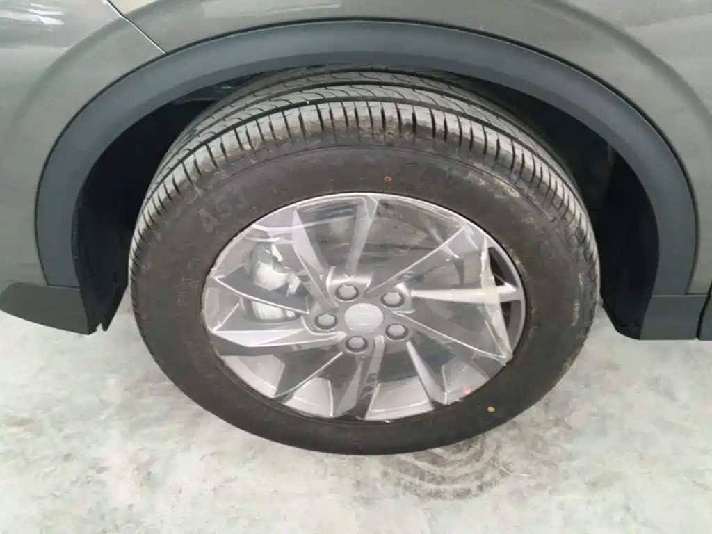 Photo 23 - Geely Coolray