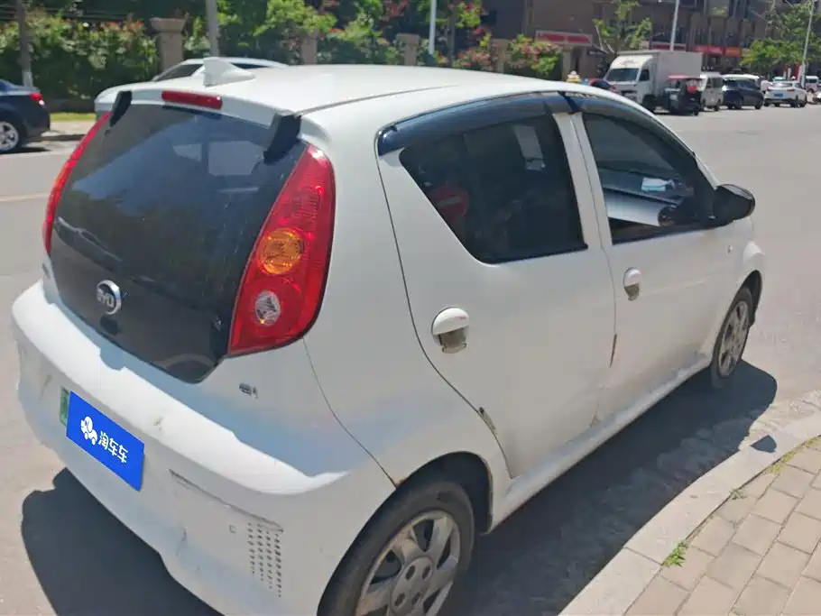 BYD e1 2020 Smart Comfort фото 3