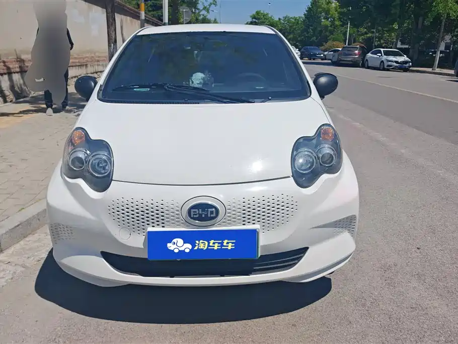 BYD e1 2020 Smart Comfort фото 2
