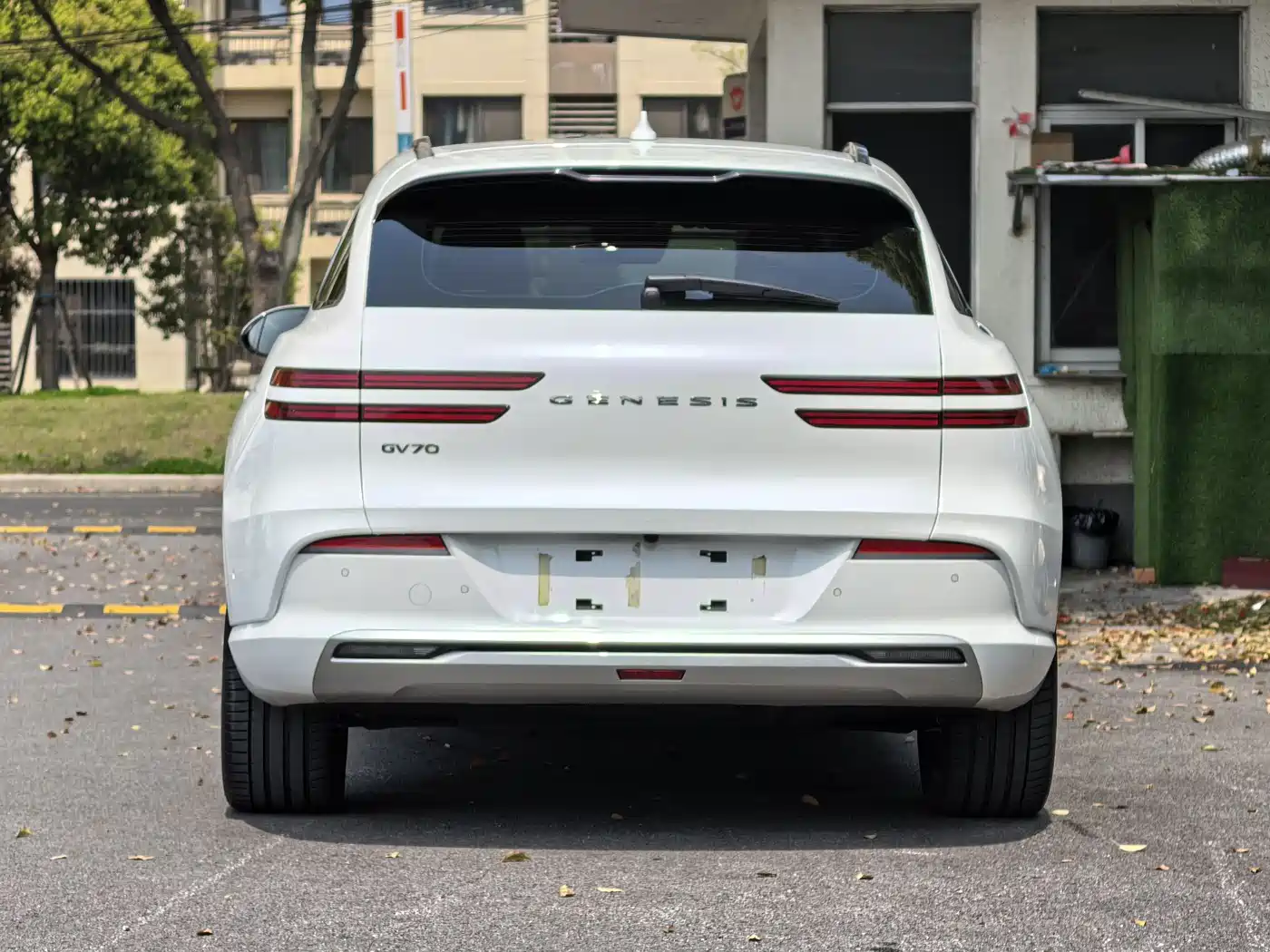 GENESIS PURE ELECTRIC GV70