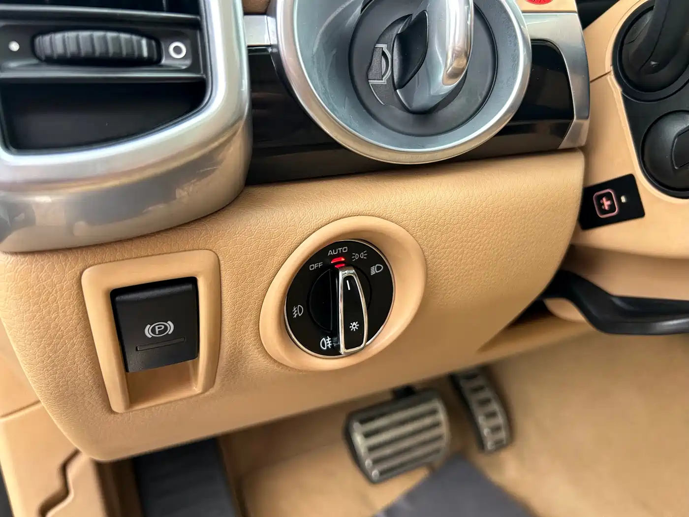 Porsche Cayenne 2016 Cayenne Platinum Edition 3.0T фото 28