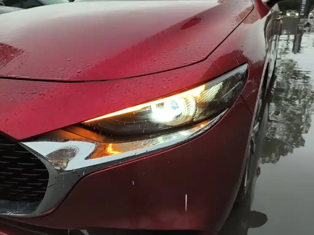 Photo 24 - Mazda Mazda 3