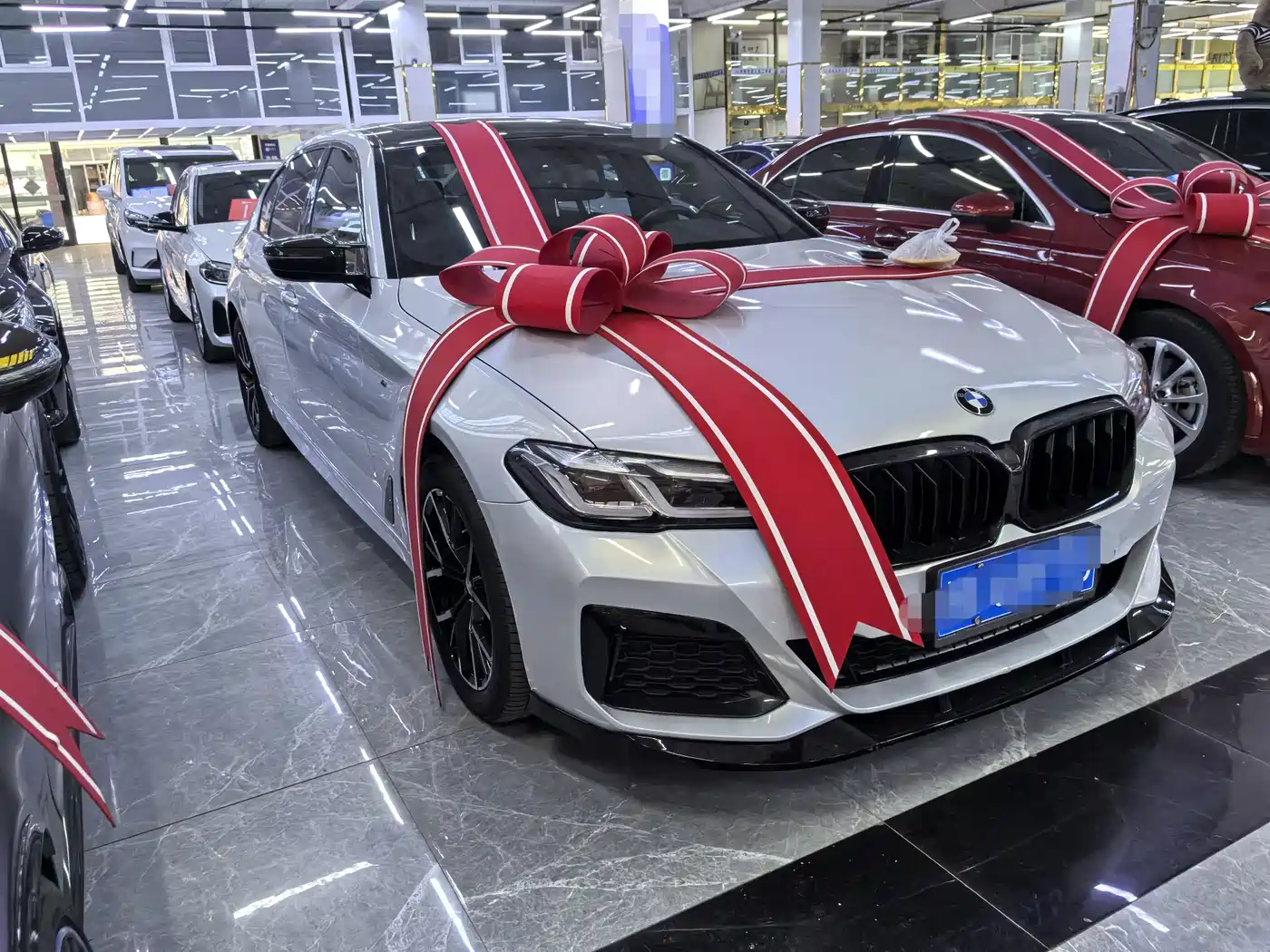 BMW 5 Series 2018 525Li M Sport Package фото 3