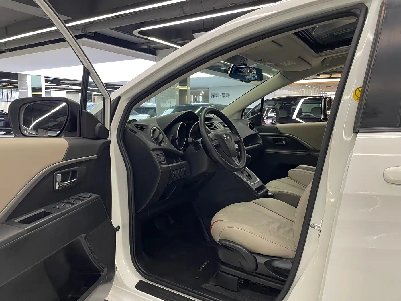 Mazda Mazda5 2013 2013 2.0L Automatic Luxury