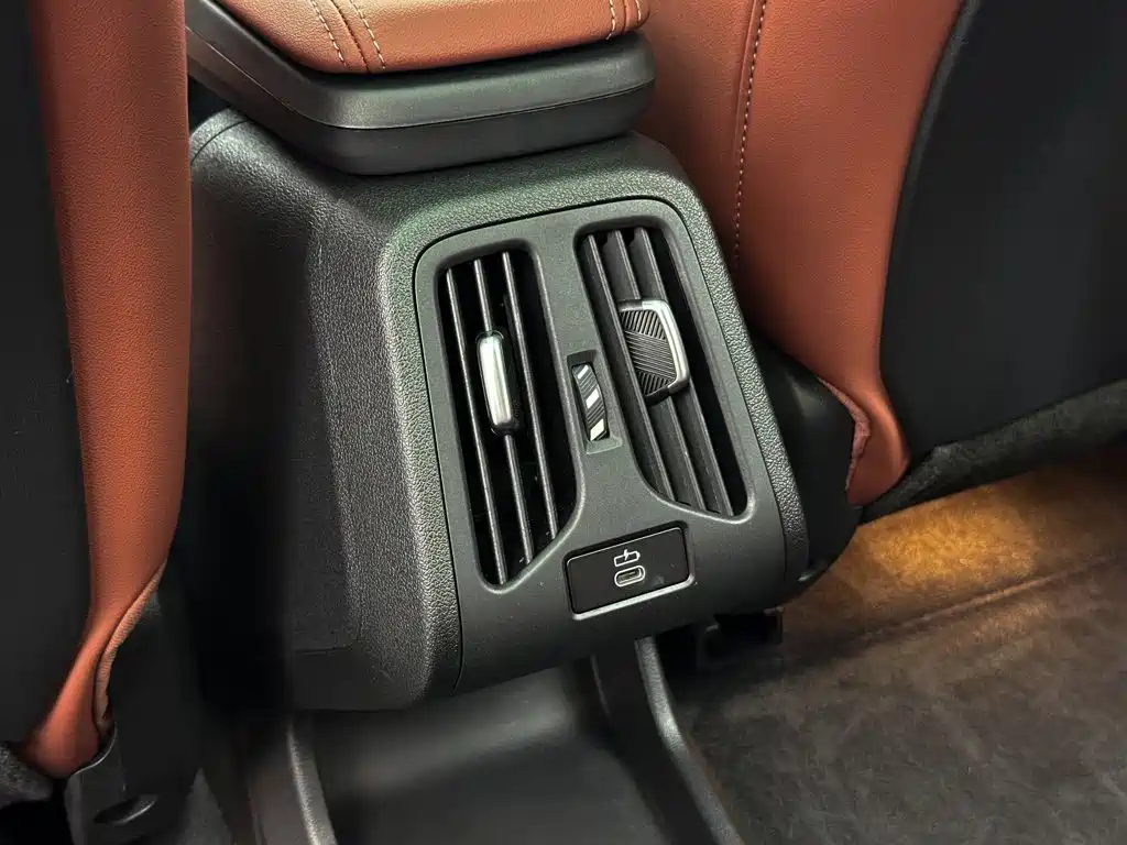 BMW iX1 2026 2026 eDrive25L X Design Package