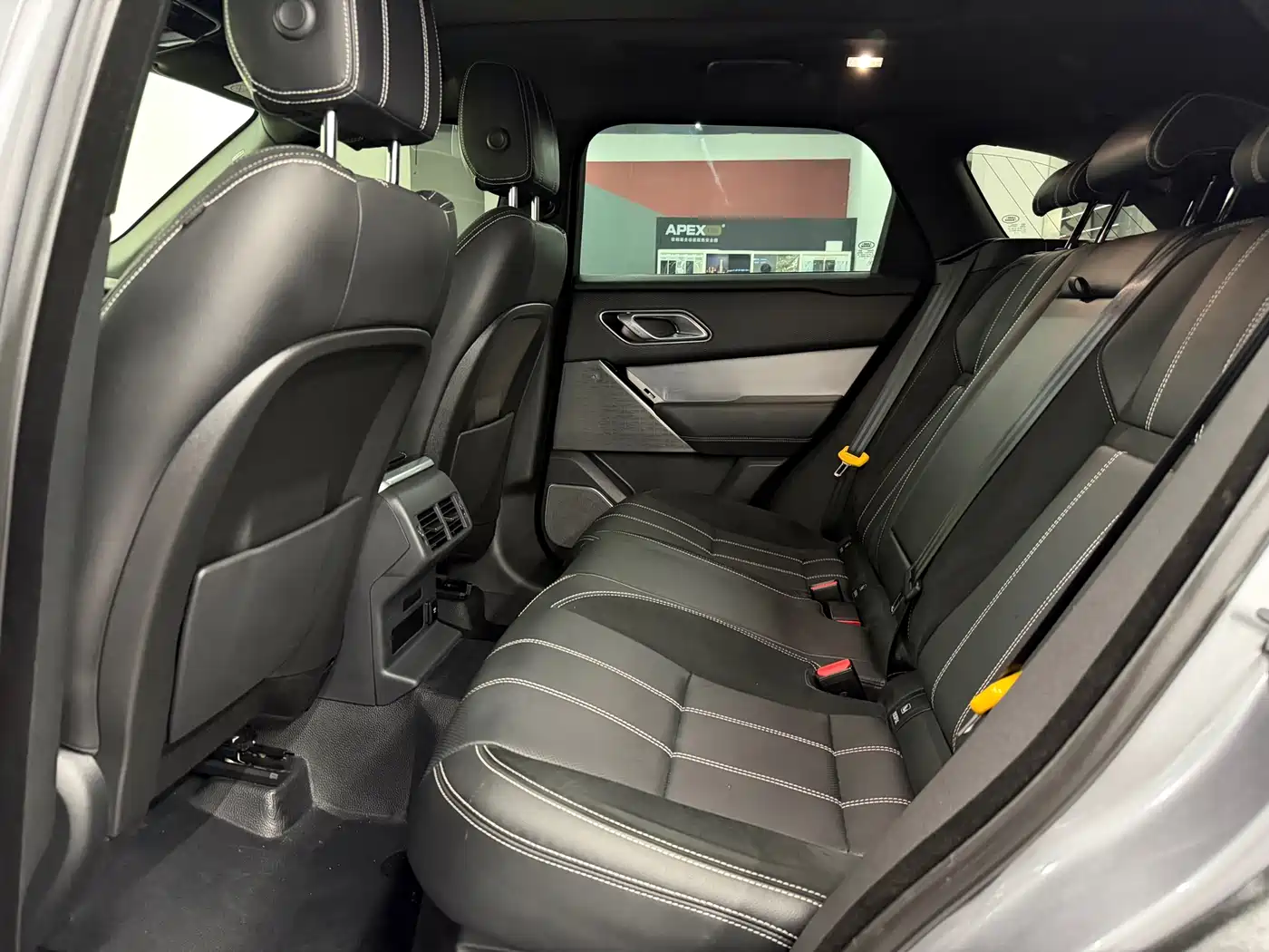 Land Rover Range Rover Velar 2021 P340 R-DYNAMIC SE фото 6