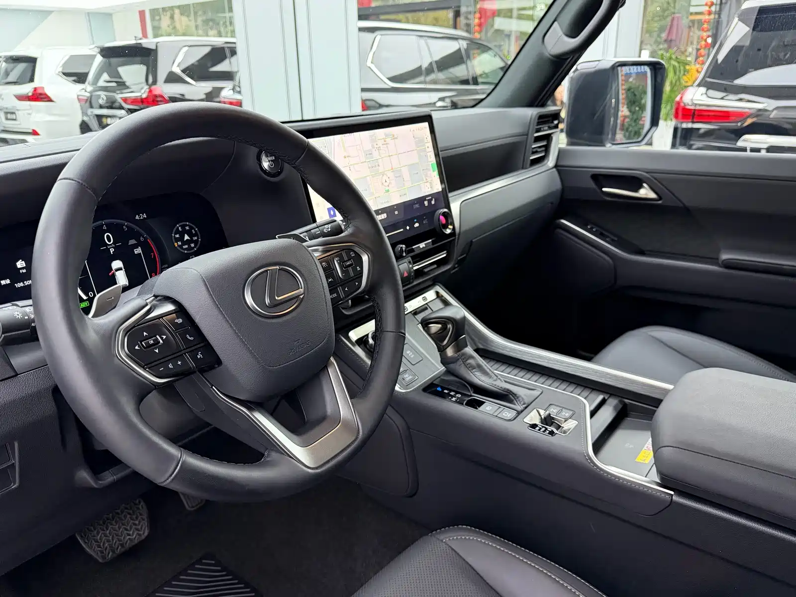 Photo 15 - Lexus GX