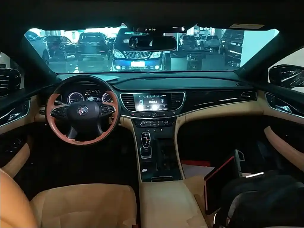 Buick LaCrosse 2018 Model 28T Elite Edition фото 10