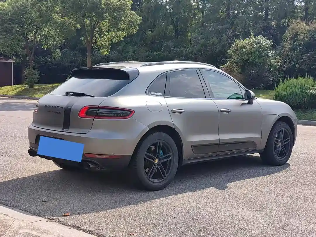 Photo 4 - Porsche Macan
