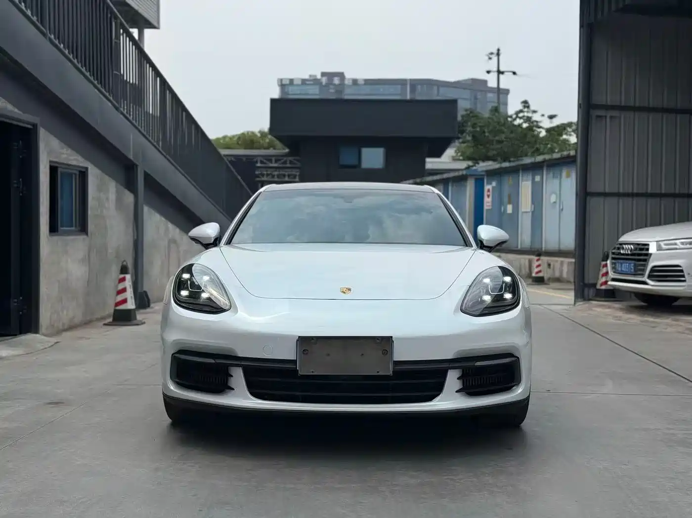 Porsche Panamera 2019 Panamera 2.9T фото 2