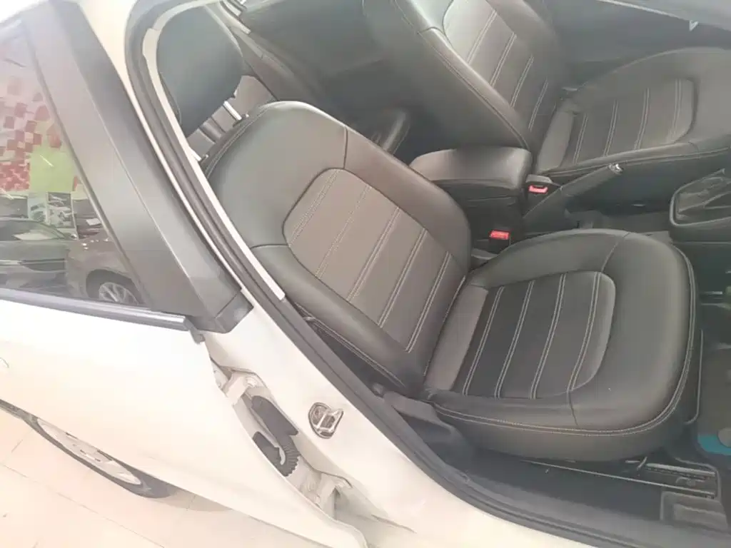 Фото 25 - Škoda Rapid
