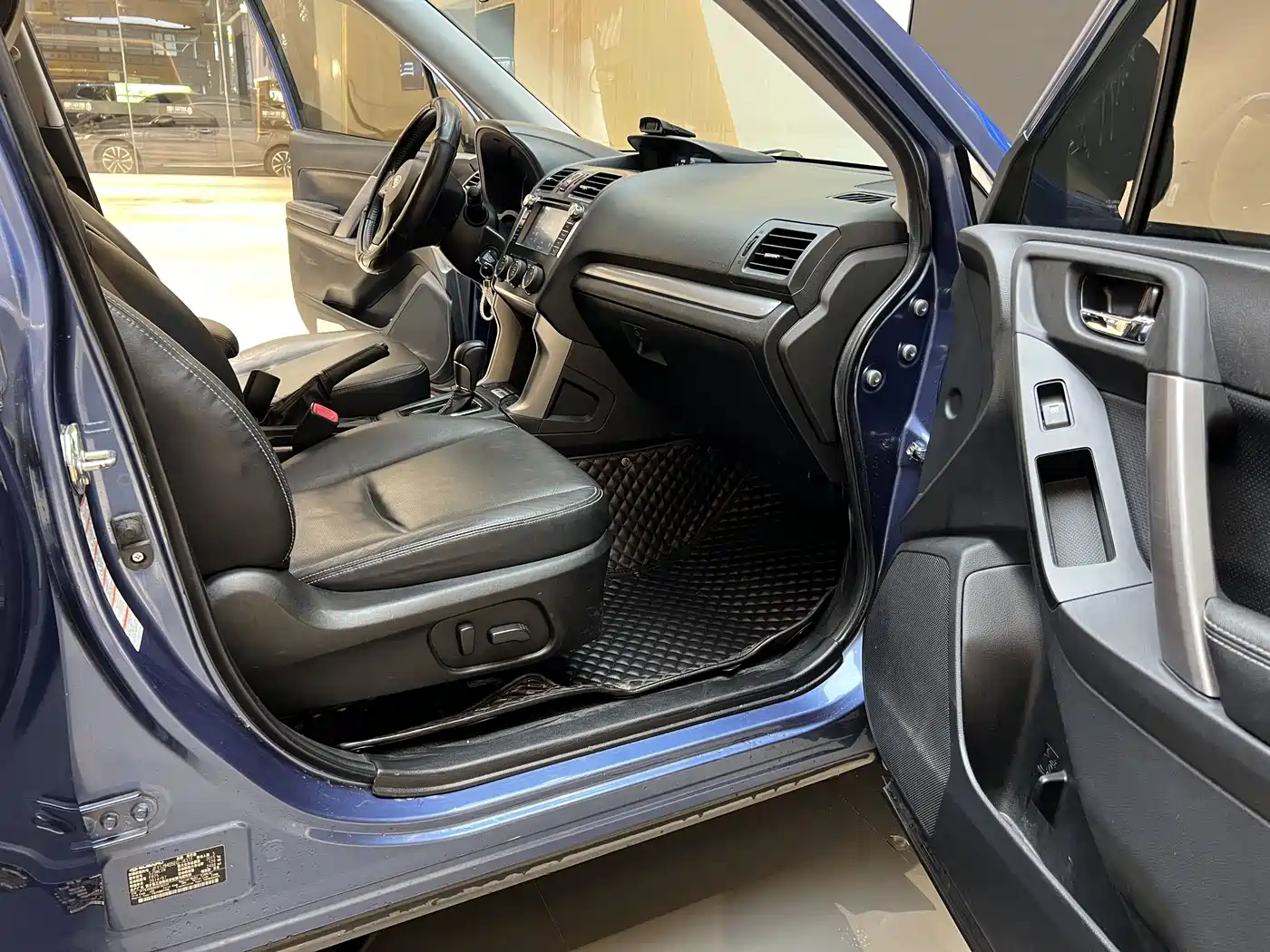Subaru Forester 2013 2.5i Automatic Luxury Edition фото 14