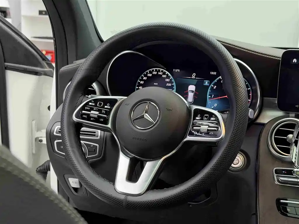 Mercedes-Benz GLC 2022 Facelift GLC 300 L 4MATIC Dynamic Collector's Edition фото 12