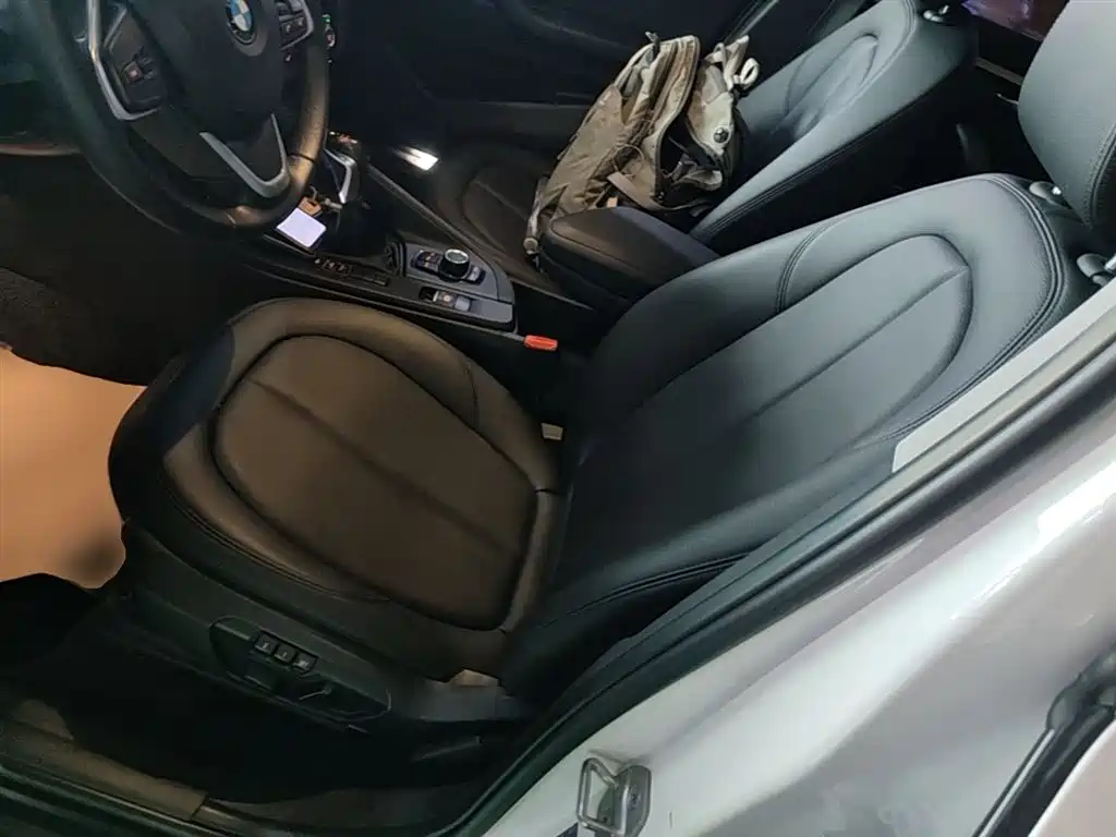 BMW X1 2018 sDrive20Li Leading Model фото 15
