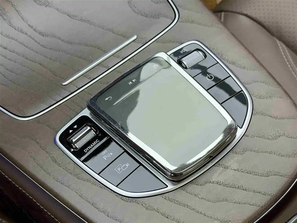Mercedes-Benz E-Class New Energy 2022 E 350 e L Plug-in Hybrid Sedan фото 14