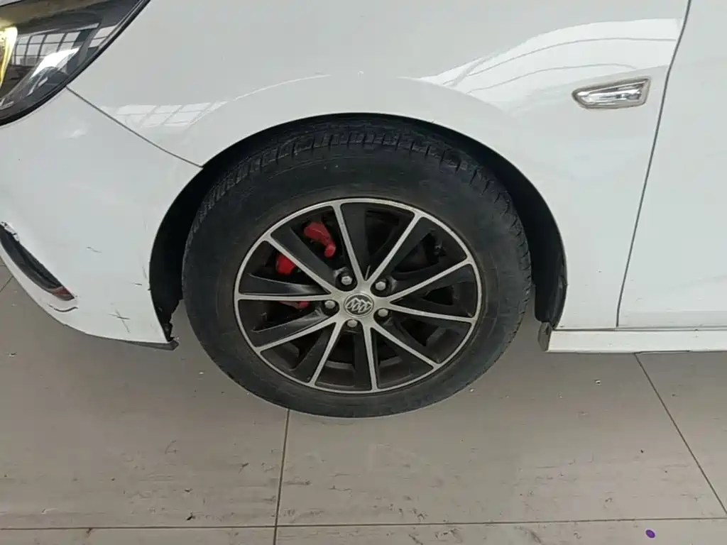 Фото 23 - Buick Verano