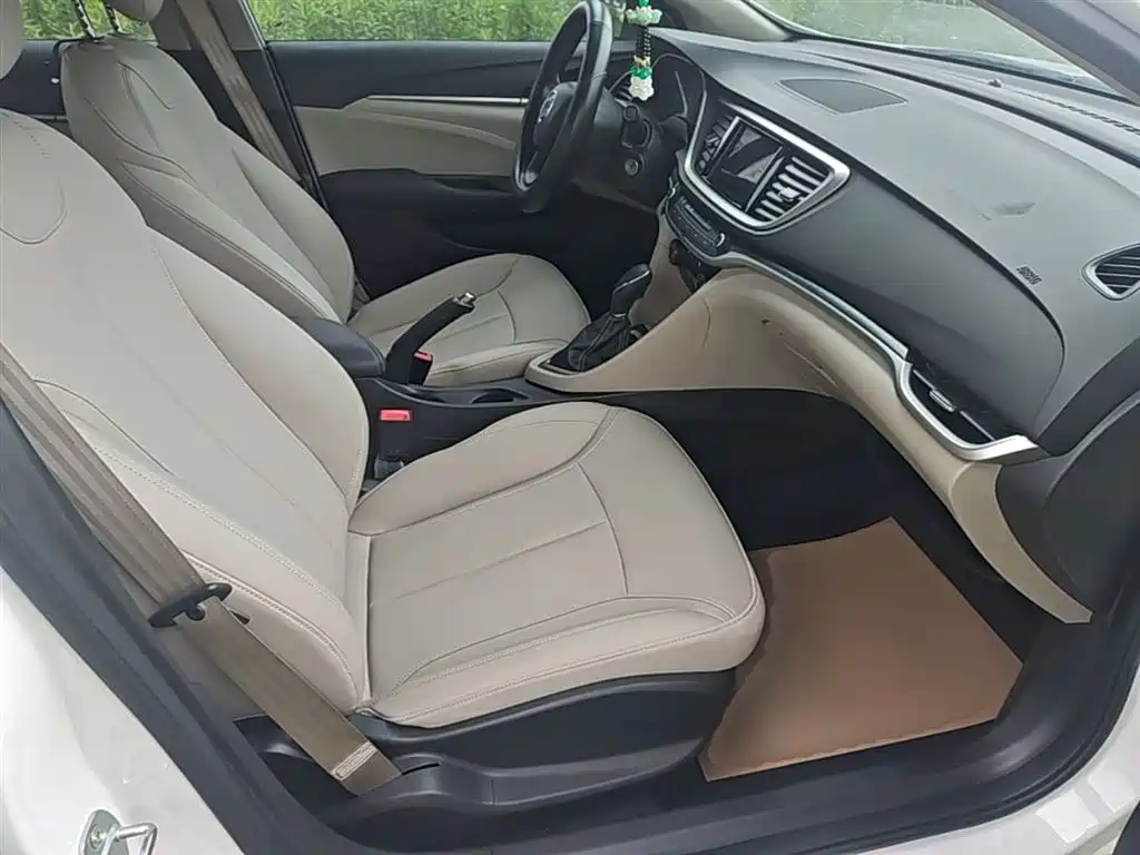 Buick Excelle 2021 Exemplar 1.5L Auto Elite фото 25