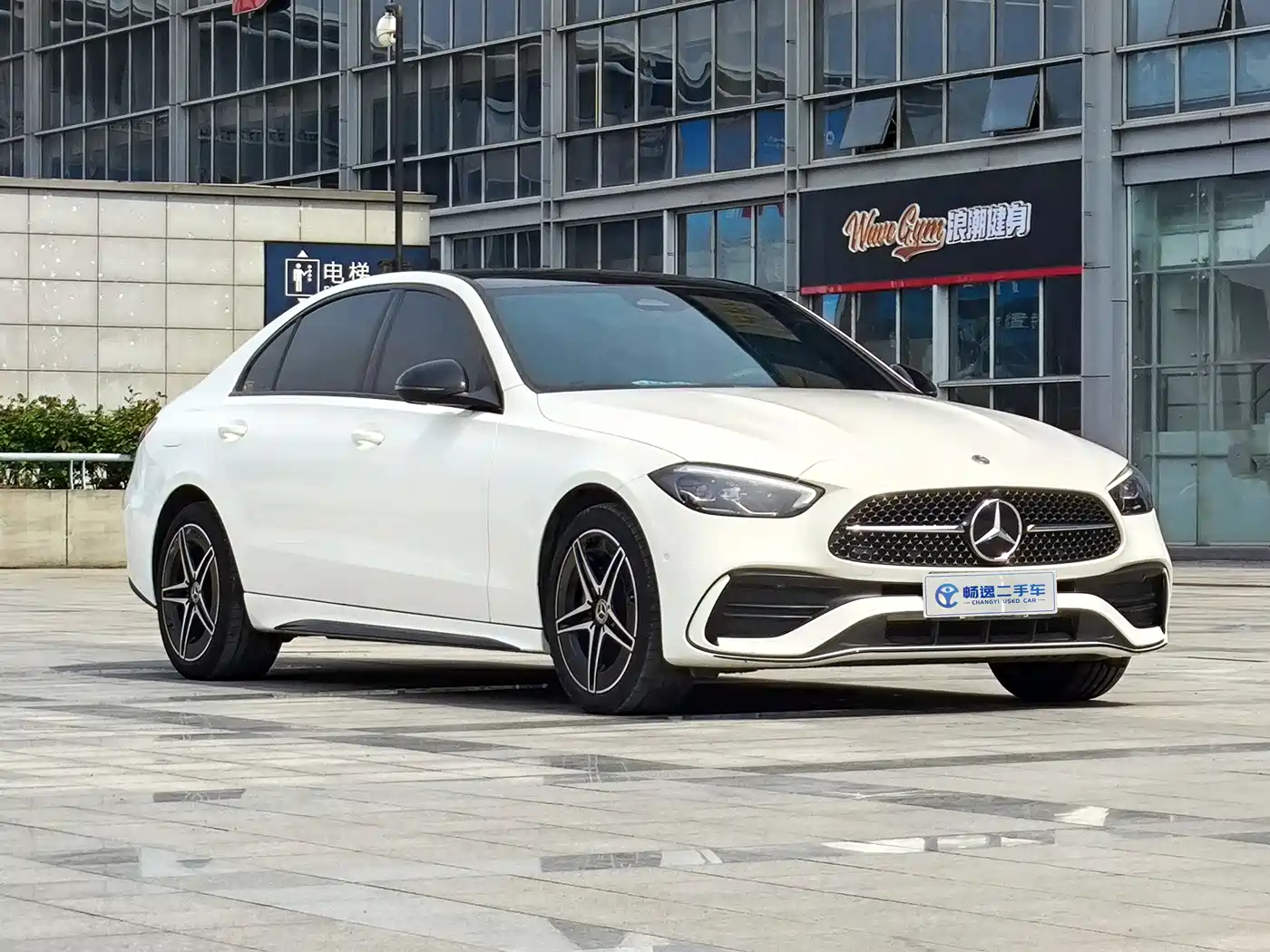 Mercedes-Benz C-Class 2023 Facelift II C 260 L Night Edition фото 3