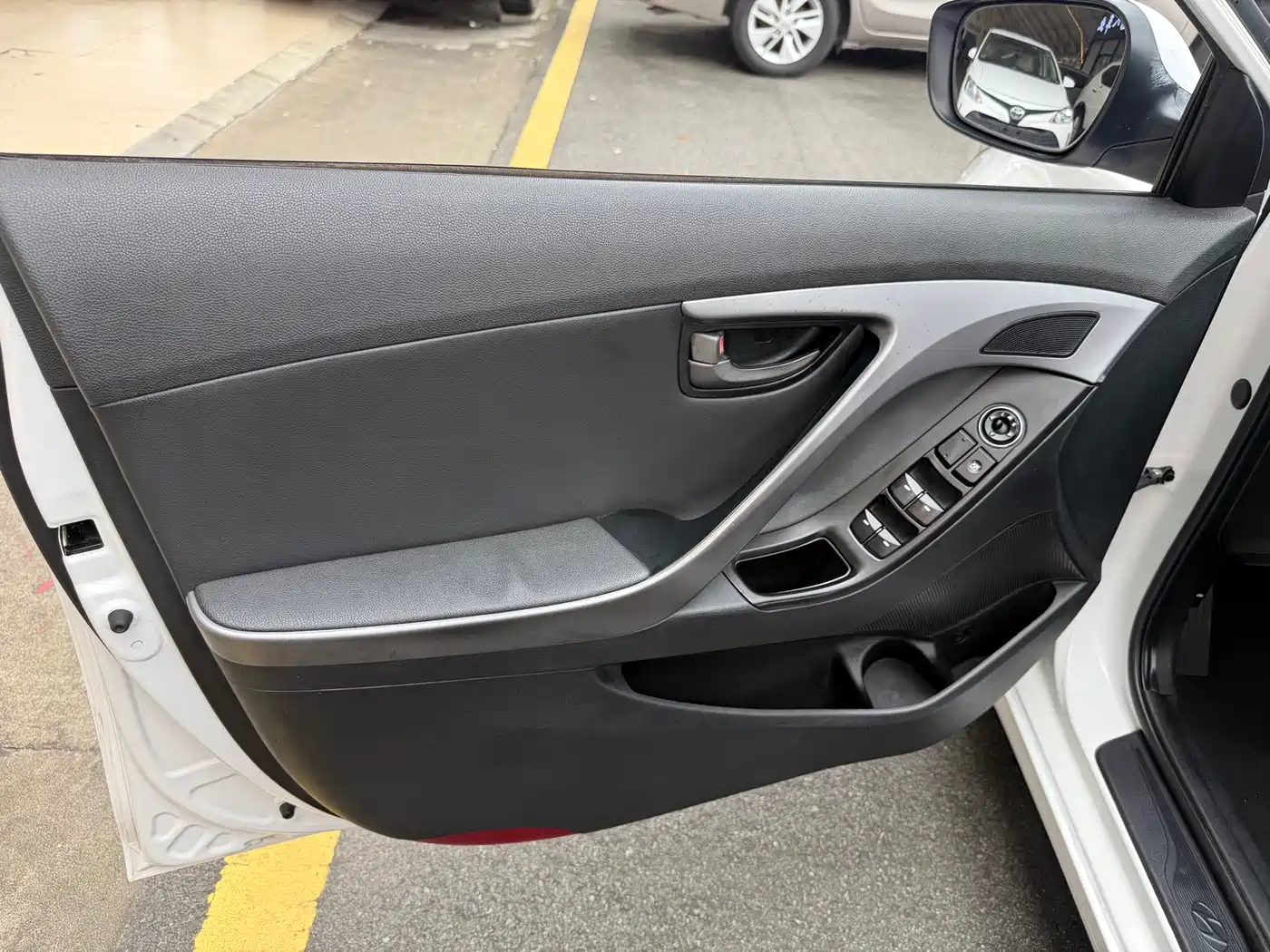 Hyundai Langdong 2016 1.6L Automatic Smart Edition фото 31