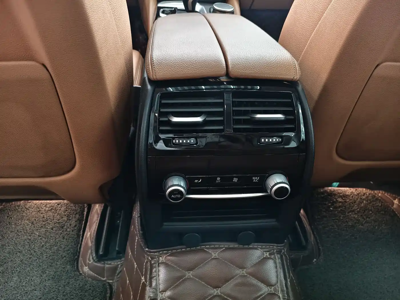 BMW 6 Series GT 2019 630i Luxury Design Package фото 13