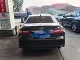 Фото 4 - Toyota Camry