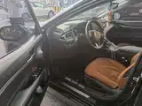 Фото 11 - Toyota Camry