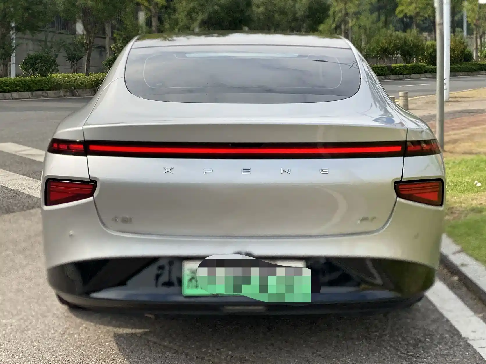 Фото 6 - XPeng P7