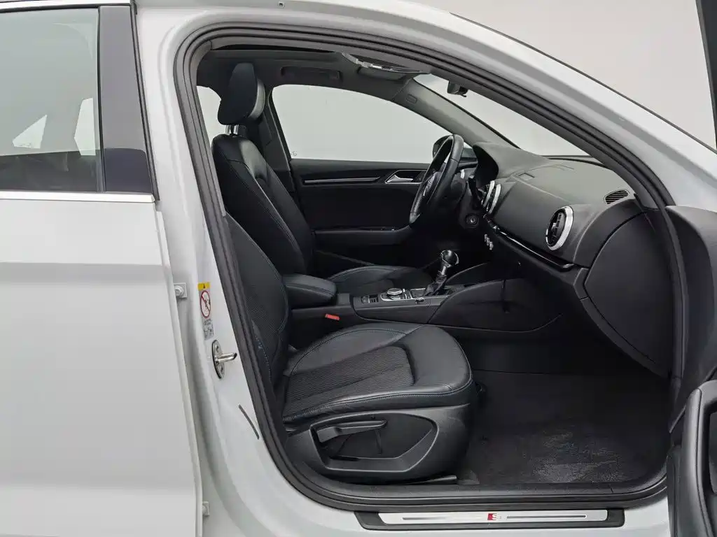 Фото 23 - Audi A3