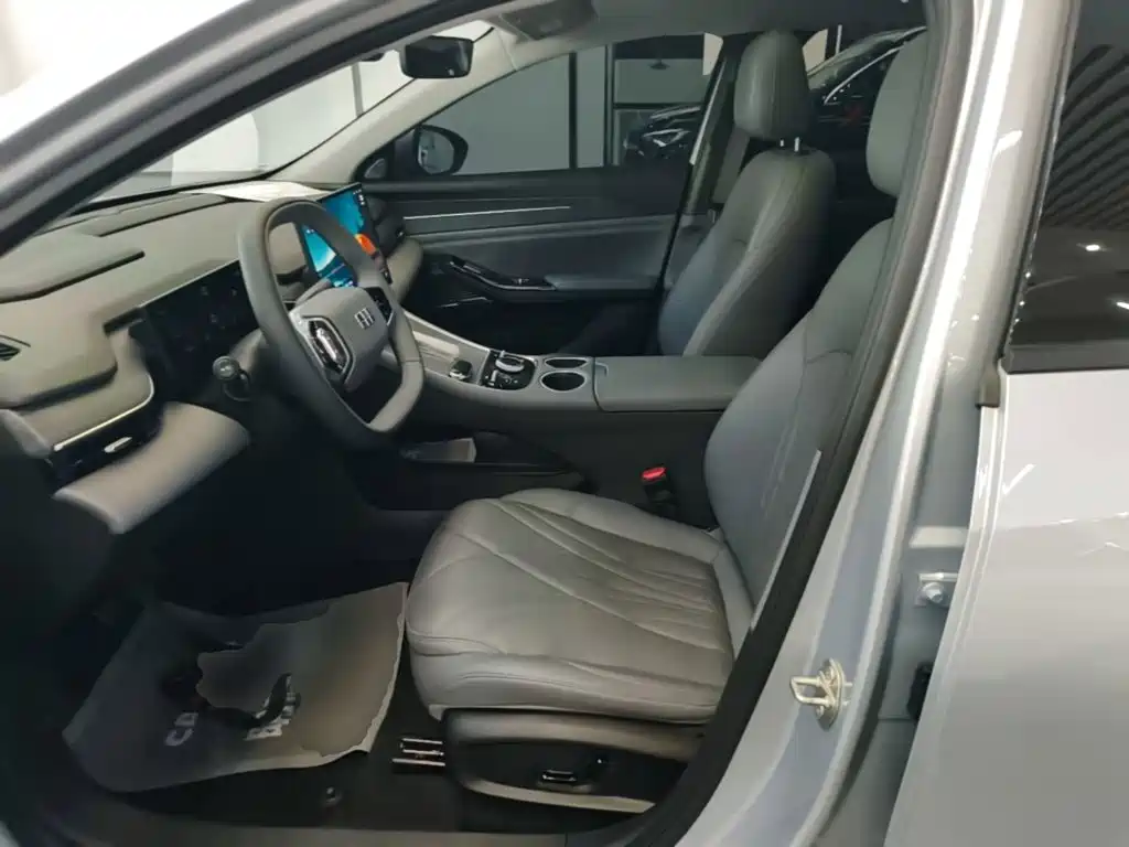 Geely Galaxy Galaxy L6 2025 2025 EM-i 60km Explorer Edition