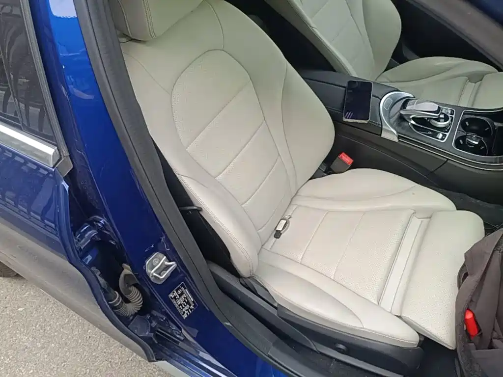 Фото 25 - Mercedes-Benz C-Class