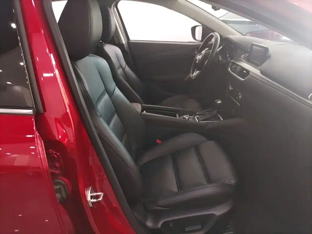 Фото 25 - Mazda Atenza