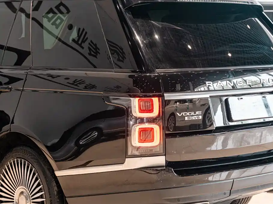 Land Rover Range Rover 2019 3.0 SCV6 Heritage Edition фото 19