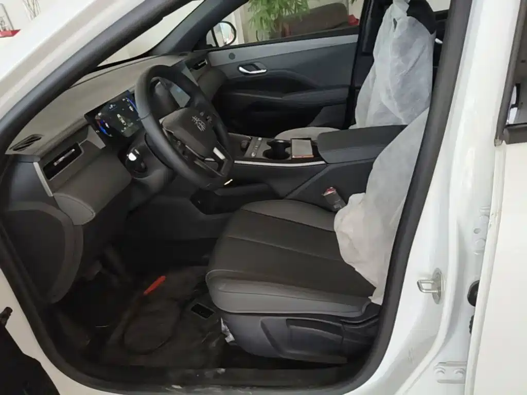 BYD Qin PLUS 2026 2026 DM-i Smart Edition 128KM Progressive