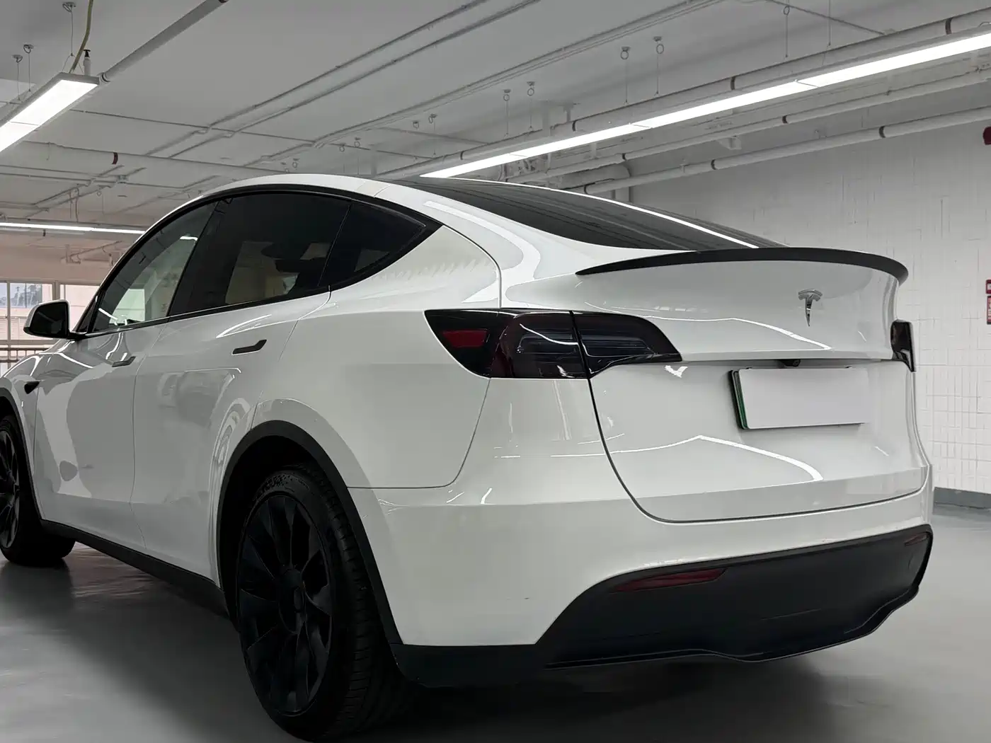 Фото 24 - Tesla Model Y