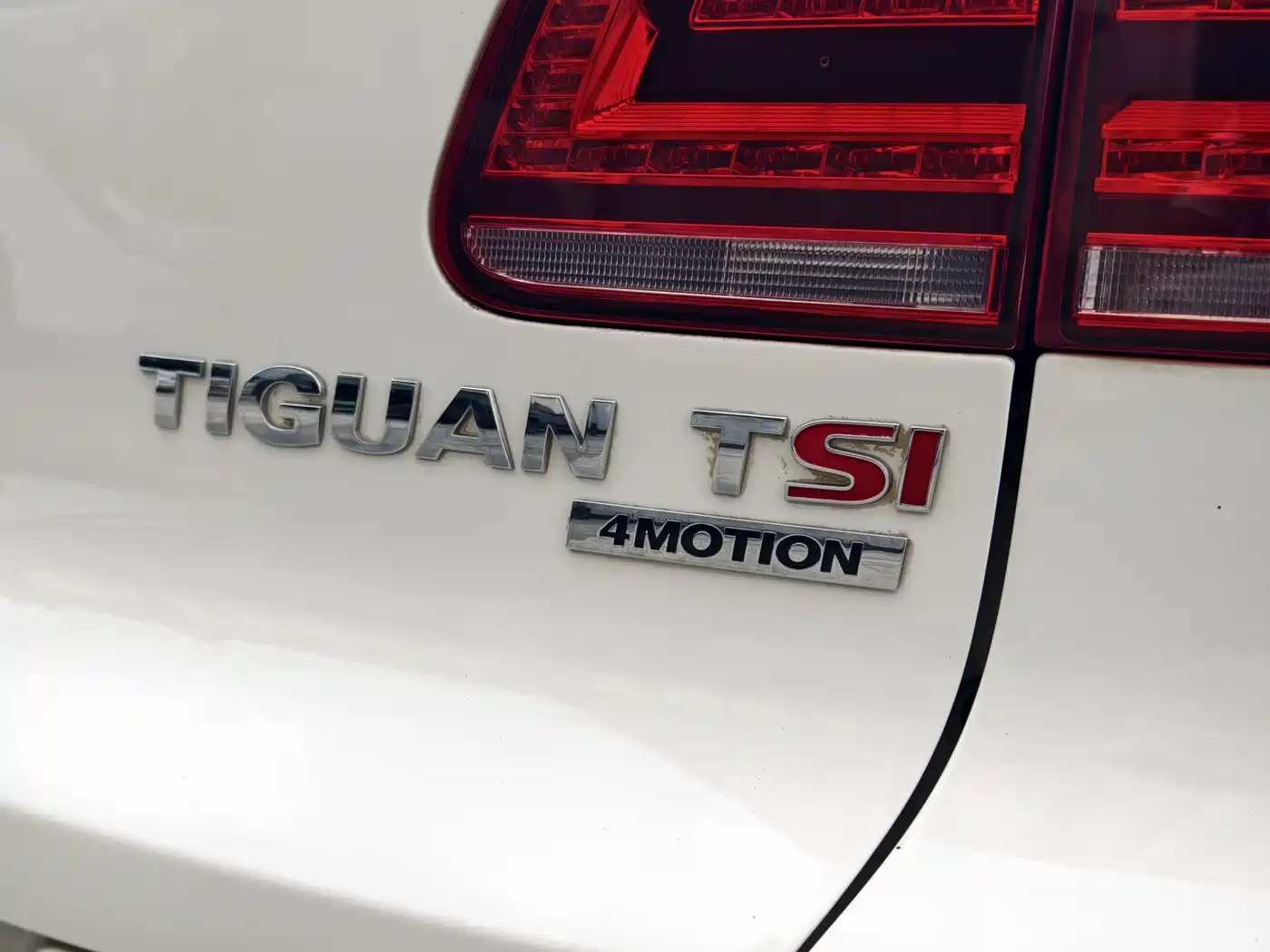 Volkswagen Tiguan 2015 1.8TSI Automatic 4WD Highline фото 18