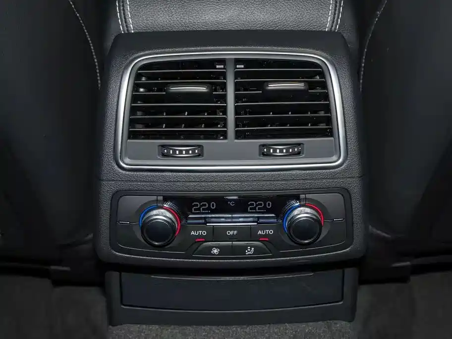 Audi A6L 2018 30th Anniversary 45 TFSI quattro Sport фото 14