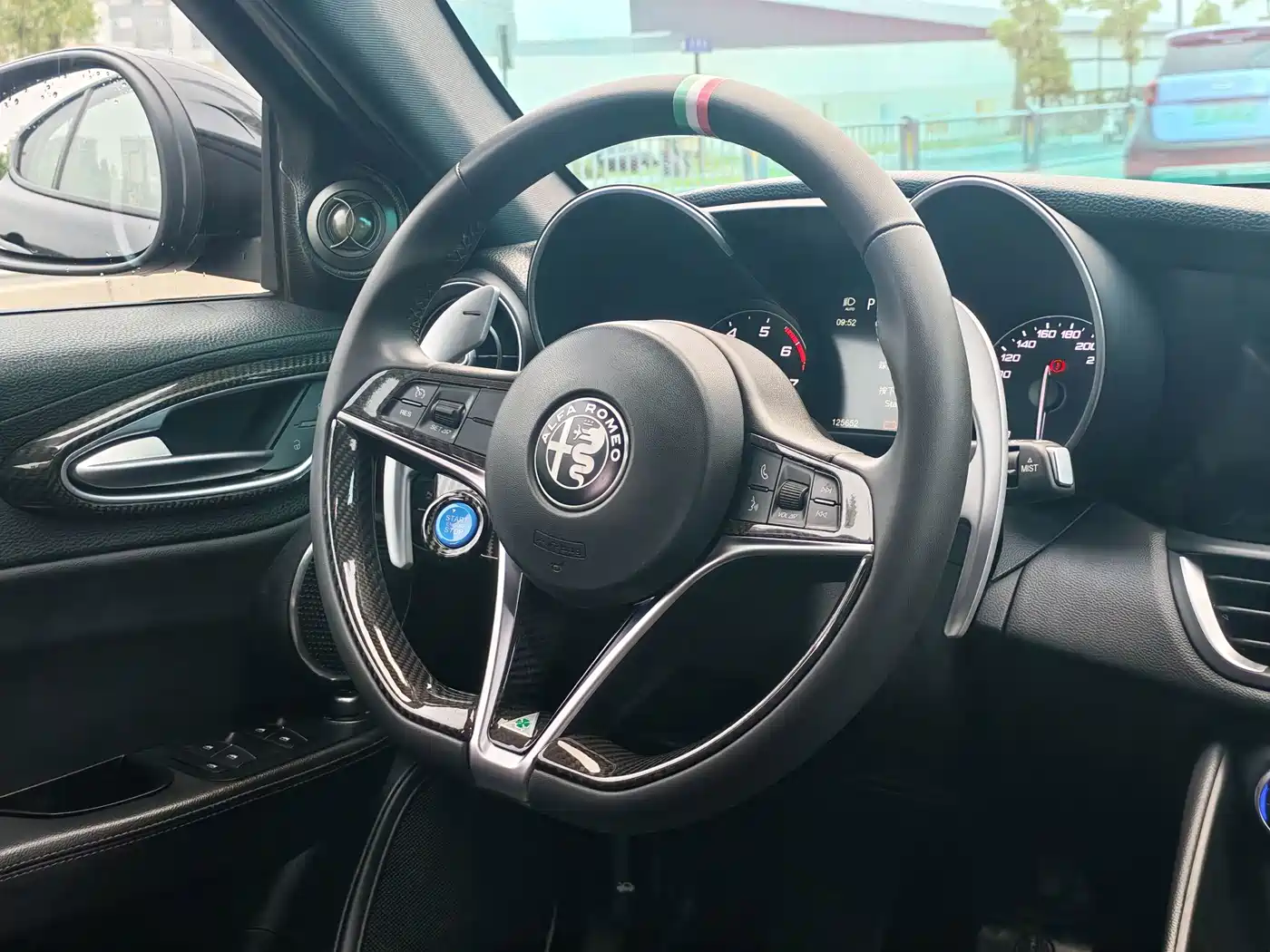 Alfa Romeo Giulia 2019 2017 2.0T 200HP Luxury Edition