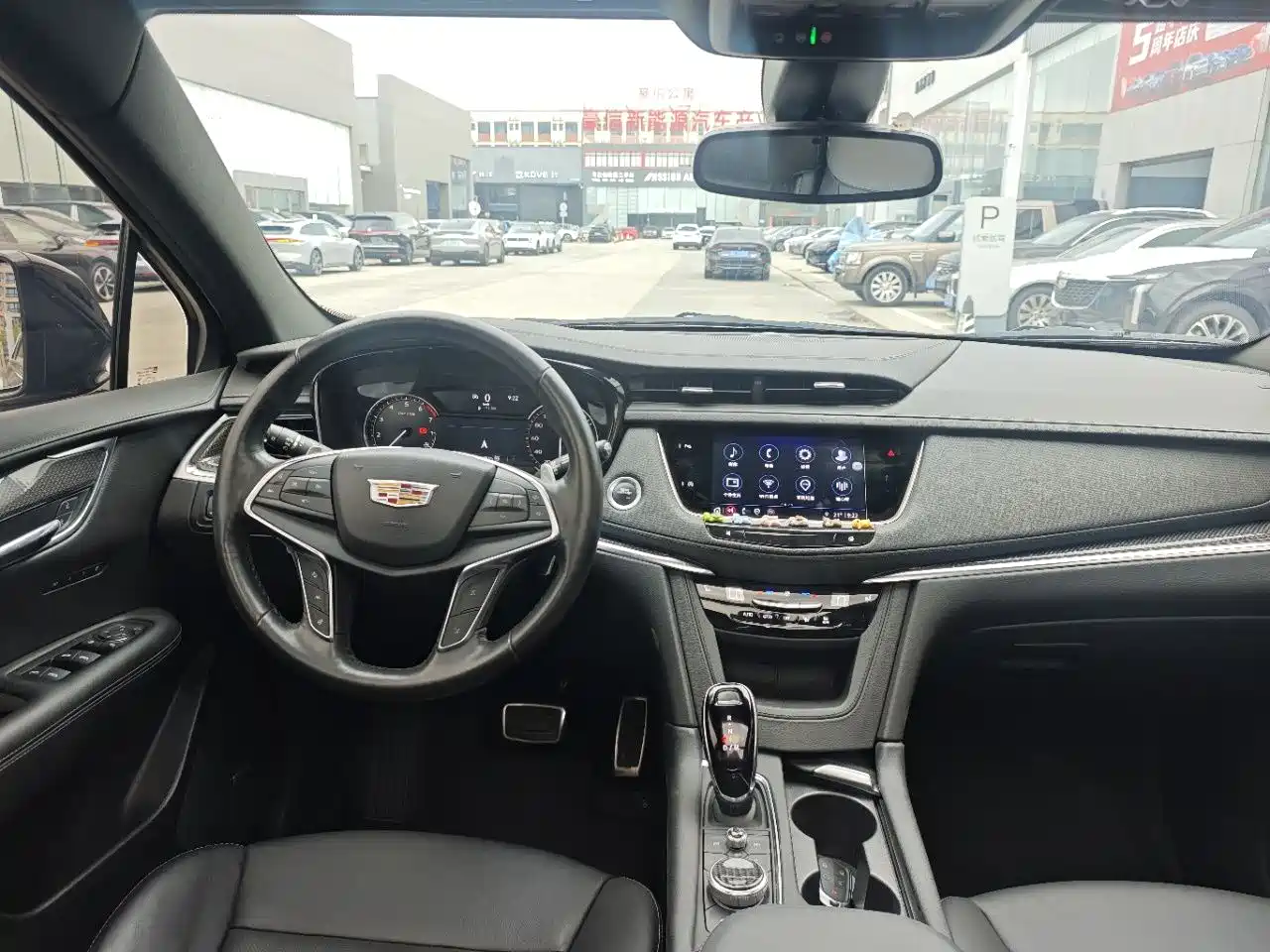 CADILLAC XT5