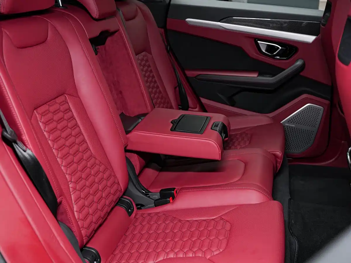 Фото 17 - Lamborghini Urus