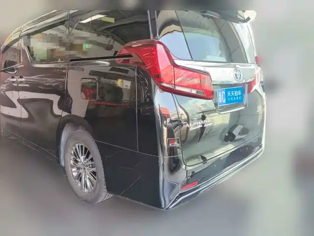 Toyota Alphard 2021 Hybrid 2.5L Premium — фото 2