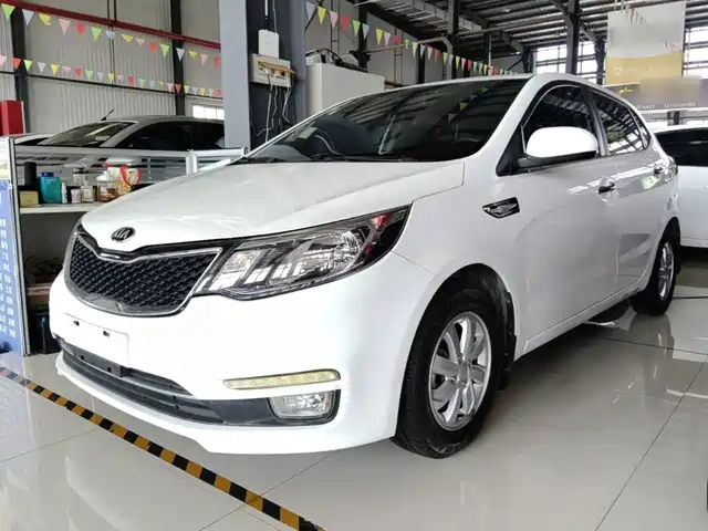 Kia Kia K2 2015 Hatchback 1.4L AT GLS Cool Edition