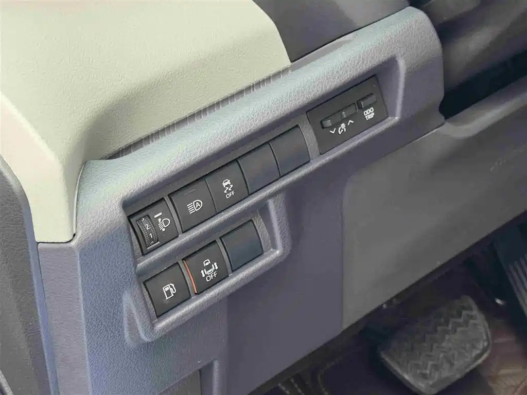 Toyota Sienna 2021 2.5L Hybrid Comfort Edition фото 14