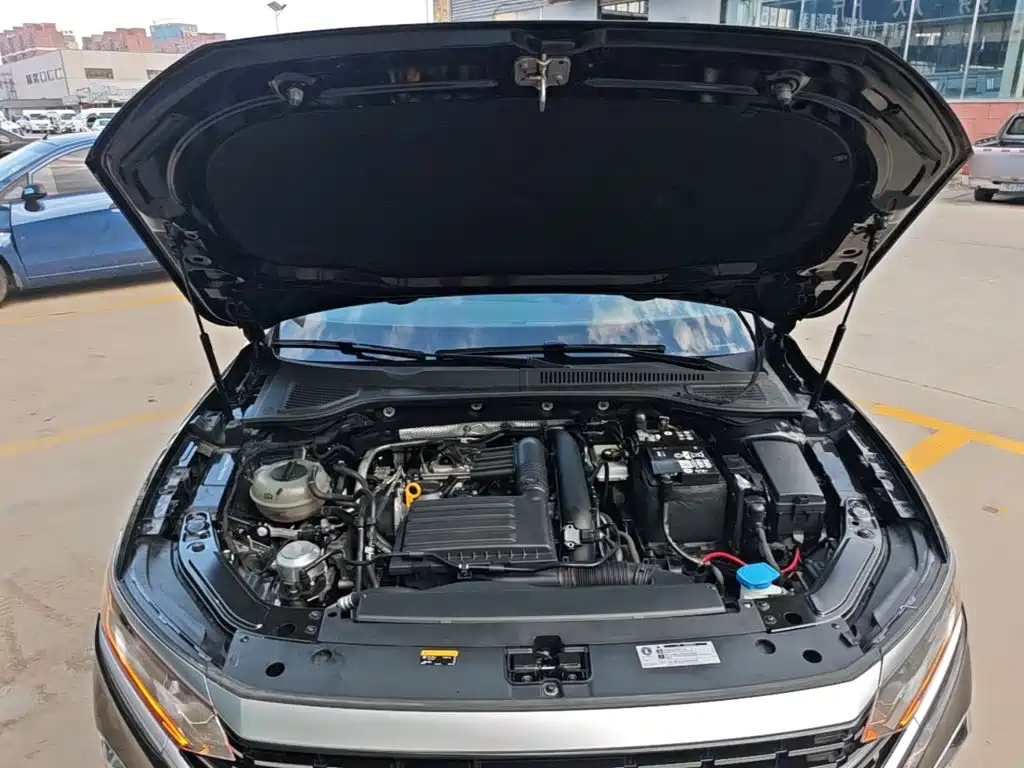 Фото 20 - Volkswagen Passat