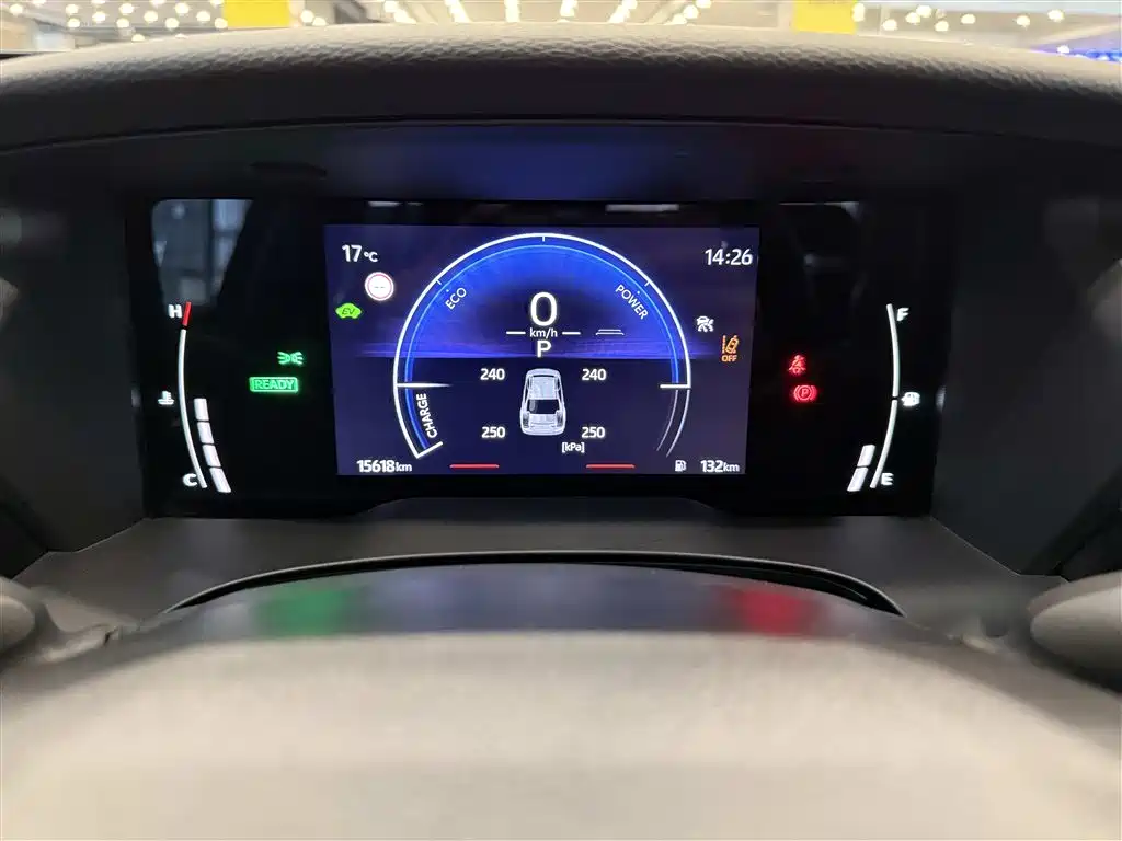 Toyota Camry 2024 Hybrid 2.0HGVP Luxury Edition фото 23