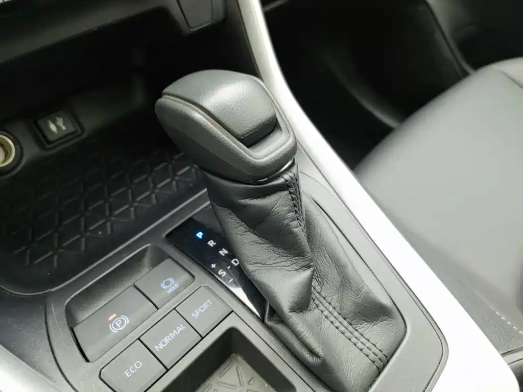Фото 13 - Toyota Wildlander