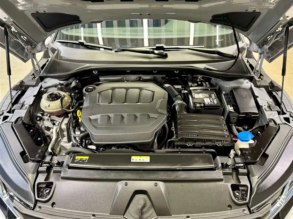 Volkswagen FAW-Volkswagen CC 2024 380TSI Eye-catching Edition фото 12