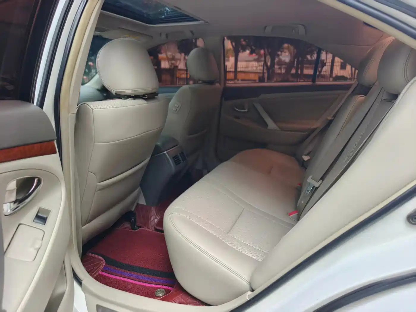 Toyota Camry 2013 200G Classic Luxury Edition фото 6